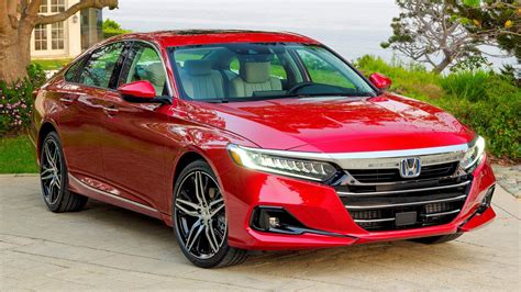 2022 Honda Accord Hybrid Buyer's Guide: Reviews, Specs, Comparisons