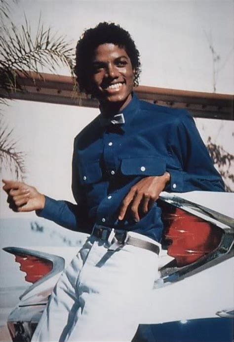 30 Vintage Photographs of a Young and Handsome Michael Jackson in the ...