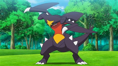 Pokemon Unite Garchomp guide (April 2023): Best movesets, builds, held ...