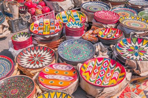 Premium Photo | Colorful plates and pots at chorsu bazaar tashkent ...