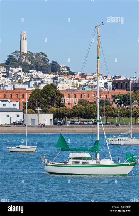 A view of San Francisco skyline and Telegraph Hill from San Francisco ...