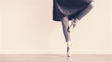 How To Pirouette In Ballet - Tips and Tricks - Dancers Forum