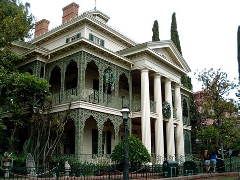 Disneyland Secrets: Haunted Mansion