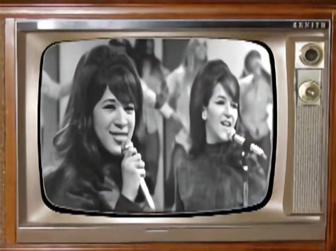 The Ronettes Live Performance on The Big T.N.T. Show (1966)