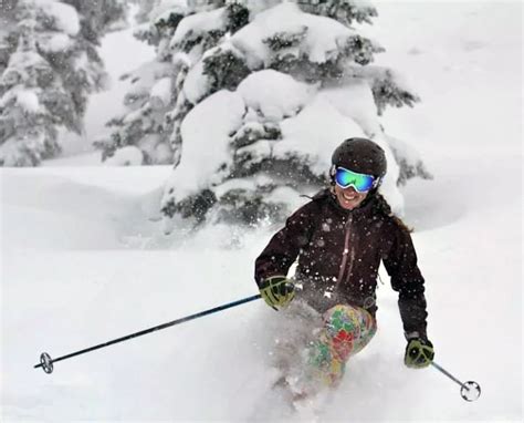 Is it safe to ski during the COVID-19 pandemic? - UCHealth Today