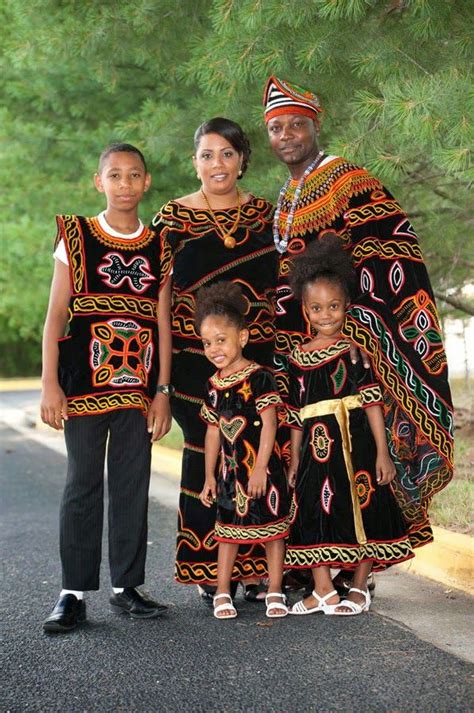 Toghu: traditional attire in Cameroon (Toghu is an ancient fabric used ...