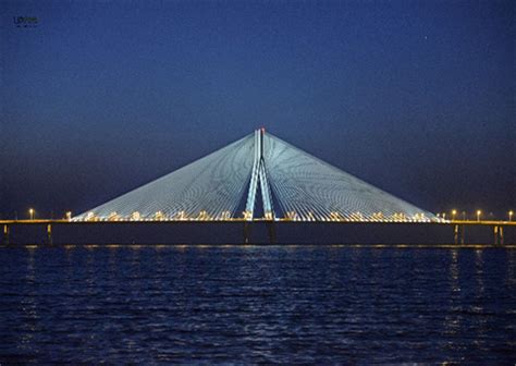 A photographer shares his obsession with the Bandra-Worli Sea Link