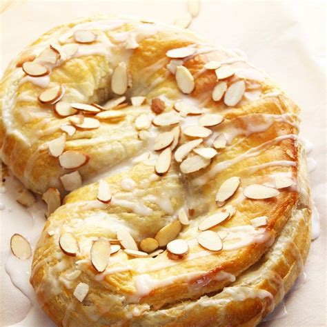 Everyday Apricot & Almond Kringle. An easy Kringle in under an hour ...