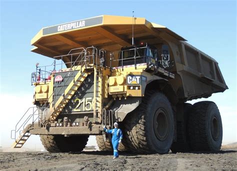 Top 5 World’s Biggest Mining Dump Trucks | iseekplant