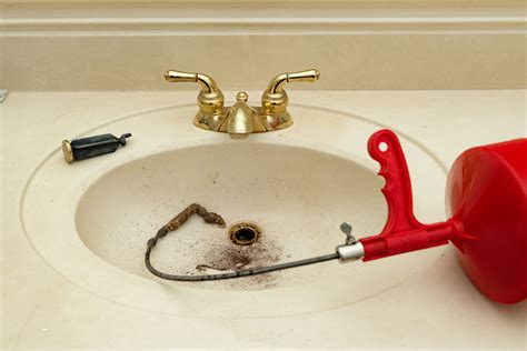 Drain Snaking Do’s and Don’ts