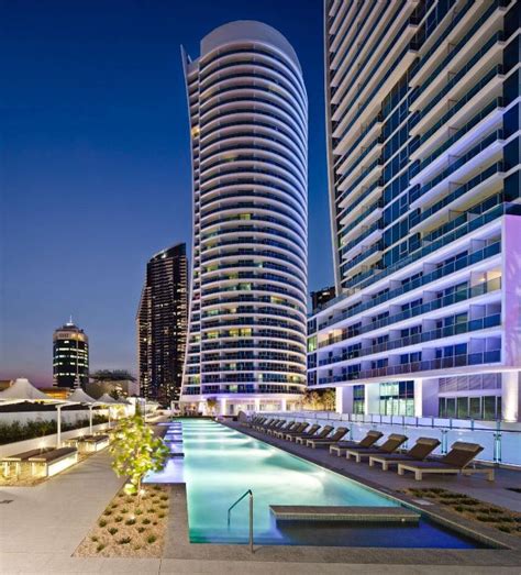 Best Price on Hilton Surfers Paradise Residences in Gold Coast + Reviews