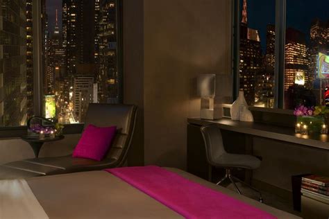 W New York - Times Square—Cool Corner Room with City View (con imágenes ...