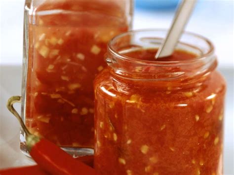 Sambal Oelek Recipe | EatSmarter