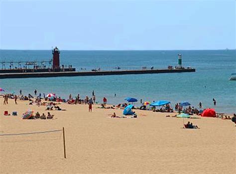 15 Best Beaches in Michigan to Cool off - Flavorverse