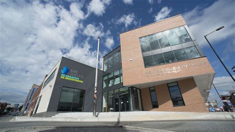 UTC Sheffield City Centre celebrate high technical and academic results ...