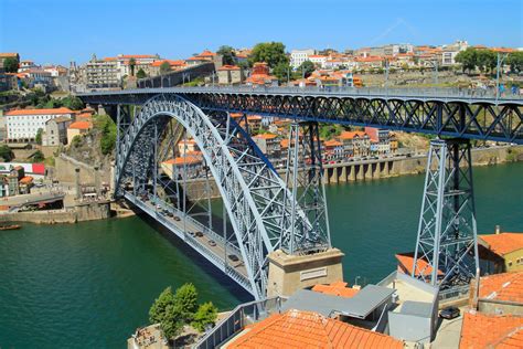 Exploring the Historic Dom Luis I Bridge in Porto