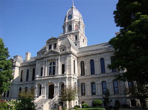 Kosciusko County Courthouse, Warsaw, IN | Warsaw indiana, Courthouse ...