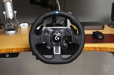 Logitech G923 Driving Force Gaming Steering Wheel Review