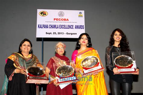 Kamini Kaushal receives Kalpana Chawla Excellence Awards in Gurgaon ...