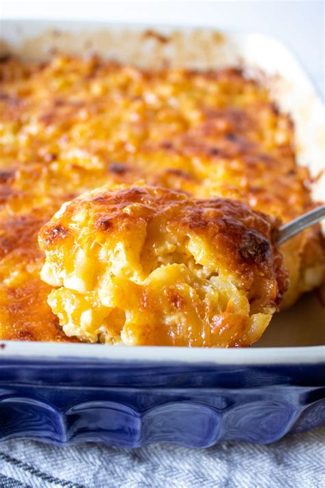 Southern Baked Macaroni and Cheese | Recept | Macaroni en kaas, Eten ...