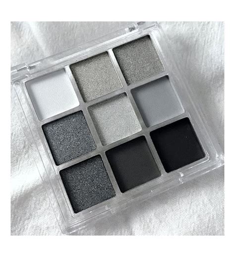 Yeweian Black Smokey Eyeshadow Palette, Eye Black Makeup, 9 Colors ...