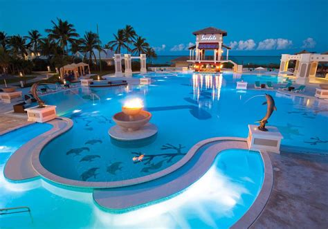 Bahamas Honeymoon Tour Packages, Book Honeymoon Holidays in Bahamas