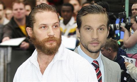 Tom Hardy shares the red carpet with lookalike Logan Marshall-Green at ...