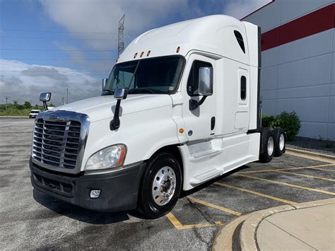 Freightliner Cascadia Truck