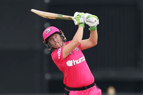 Alyssa Healy raced to a magnificent century | ESPNcricinfo.com