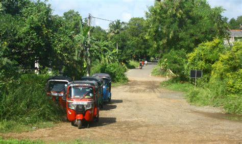 tuk tuk in Sri Lanka - Australian Photography