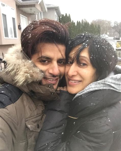 Madly in love : Karanvir Bohra with wife Teejay Sidhu!