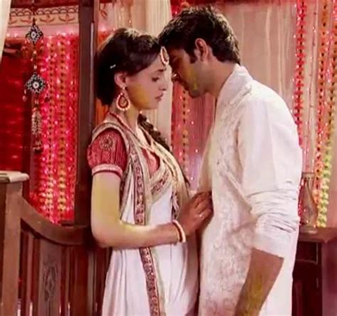 Arnav Khushi: ARNAV AND KHUSHI'S MOMENTS