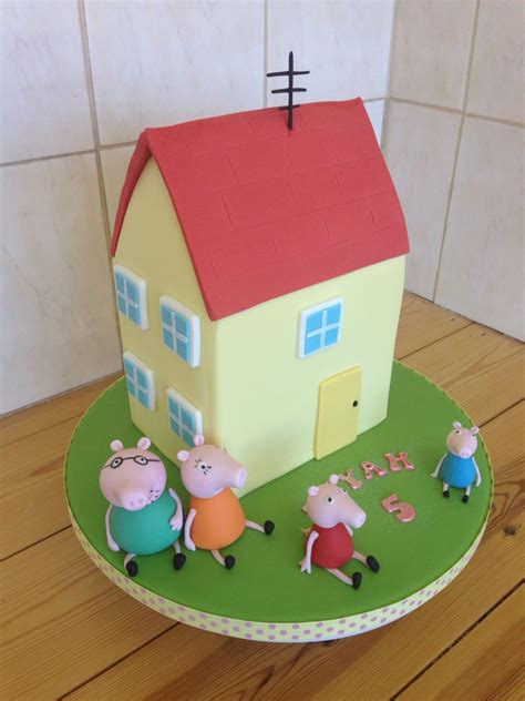 Peppa pig house birthday cake | Peppa pig cake, Peppa pig birthday ...