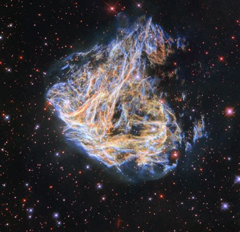 Hubble Spots Colorful Supernova Remnant in Large Magellanic Cloud | Sci ...