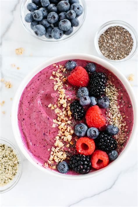 Triple Berry Smoothie Bowl - Eat Yourself Skinny