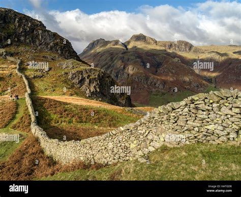 Langdale pikes lake district lingmoor mountains fells hi-res stock ...