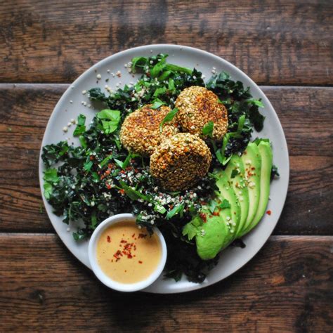 hemp seed falafel salad