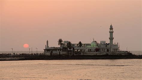 Haji Ali Dargah- The Best Heritage Mosque In Mumbai - Arco Unico