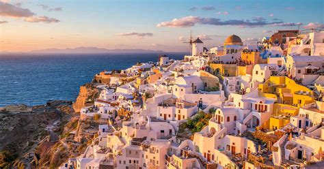 20+ AMAZING Hotels in Oia, Santorini ️ for Every Budget!