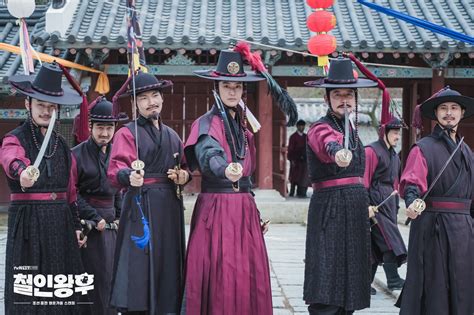 "Mr. Queen" Cast Gets Playful In Fun Behind-The-Scenes Photos | Soompi