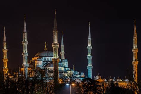 Blue Mosque at Night - Best Photo Spots