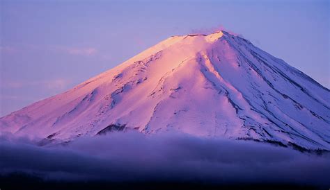 Mt. Fuji Sunrise by Panithan Fakseemuang