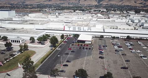 Tesla fires hundreds of workers during crucial time of Model 3 ...