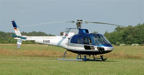 Eurocopter AS-350 Ecureuil picture #06 - Barrie Aircraft Museum