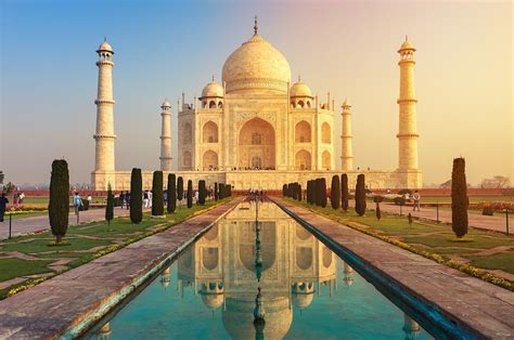 The most beautiful and famous architectural buildings of India ...