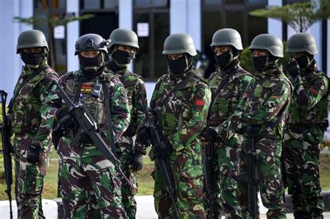 Mengenal Seragam TNI yang Dibuat dari Kain Semi Woll - Lakumas