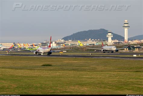 Jeju International Airport Overview Photo by Wolfgang Kaiser | ID ...