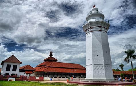 8 Peninggalan Kerajaan Banten, Gambar dan Keterangannya