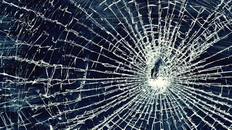 11 Cracked & Broken Screen Wallpapers Prank For Laptops & TVs