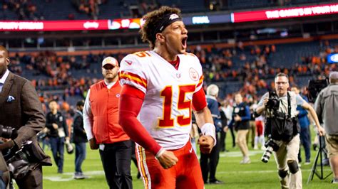 Chiefs vs. Broncos: Patrick Mahomes Highlights